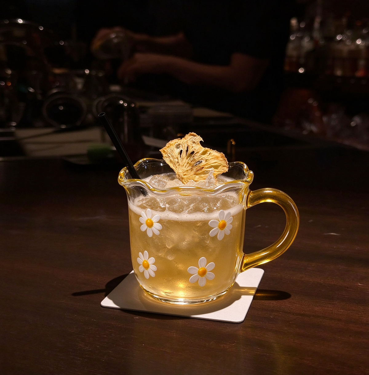 Yellow Handle Daisy Scalloped Glass Mug